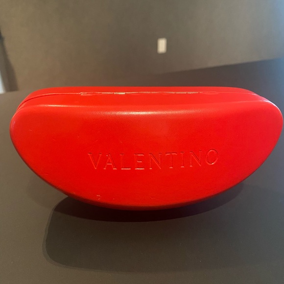 Valentino sunglasses 🕶️ - Picture 3 of 3